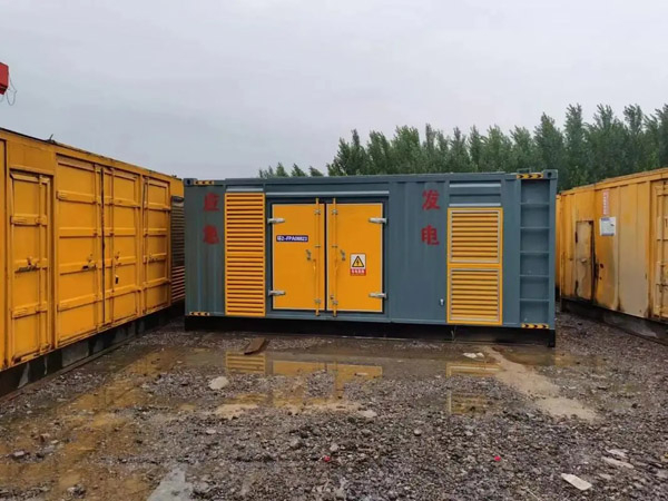 正宁柴油发电机如何判断干式空气滤清器是否需要更换？