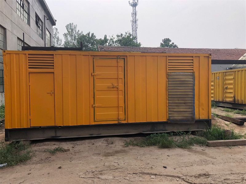 正宁发电机出租进行负载测试时，电瓶电量不足的具体判断标准是什么？